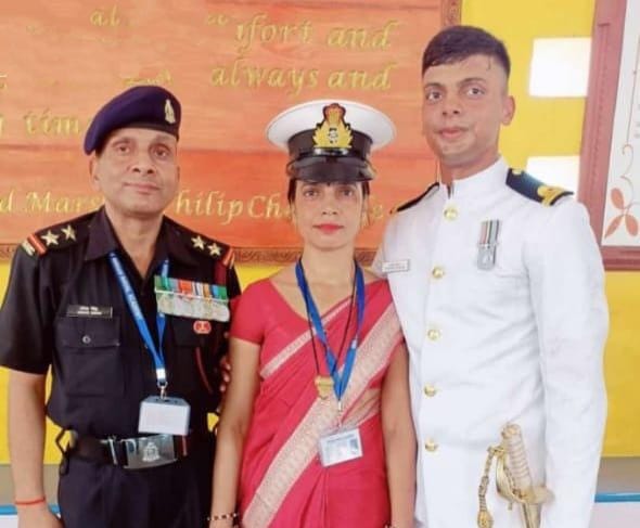 नेवी में लेफ्टिनेंट बनकर अश्विनी चौहान ने जिले का नाम किया रोशन