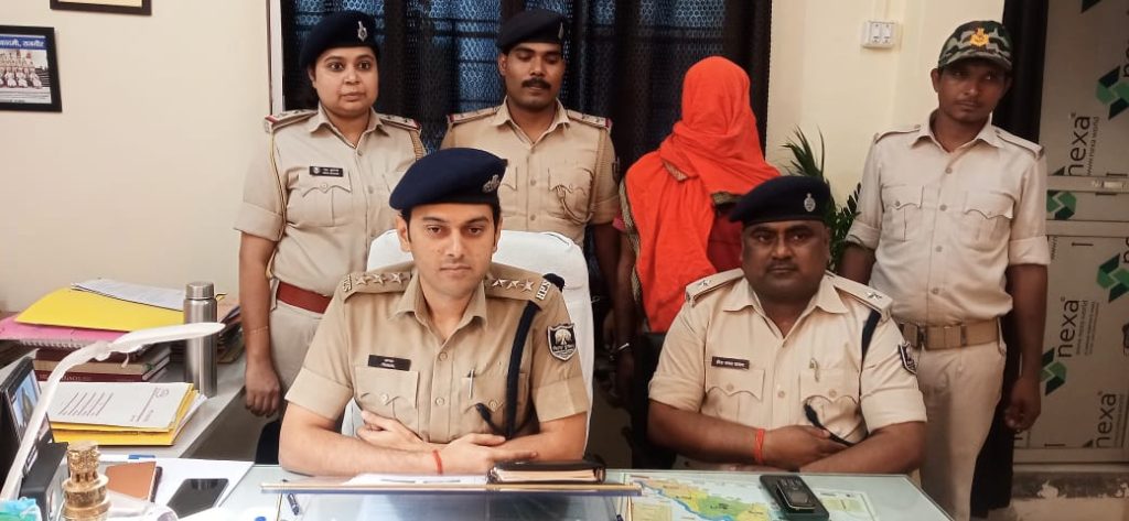 लोडेड देसी कट्टा के साथ एक अपराधी को पुलिस नें किया गिरफ्तार