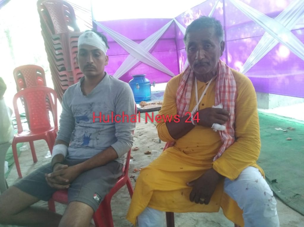 बारात के दौरान फरमाइशी गीत बजाने को लेकर दो पक्षों में विवाद के बाद जमकर मारपीट व तोड़फोड़