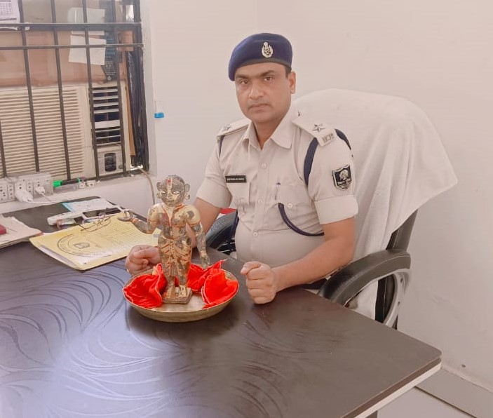 100 साल पुरानी चोरी गई अष्टधातु निर्मित राधाजी की मूर्ति बरामद