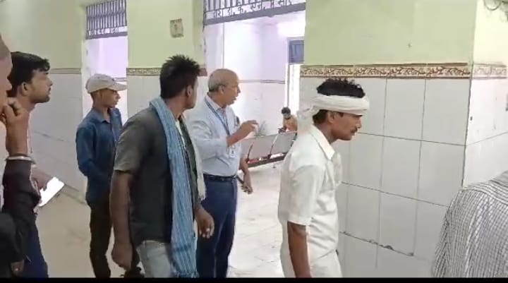 पति-पत्नी की बाइक में टक्कर मार हंस रहा था दूसरा बाइक सवार ; पत्नी की मौत के बाद दर्ज कराई गई नामजद प्राथमिकी