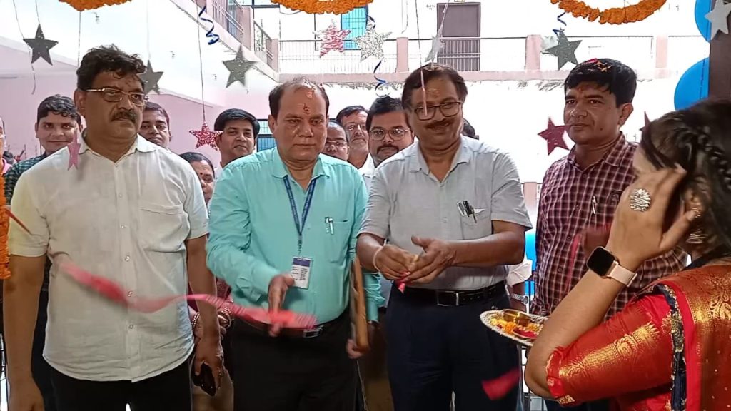 एएनएम प्रथम वर्ष कैपिंग सेरेमनी का सीएस में फीता काट दीप प्रज्वलन के साथ किया उद्घाटन ; कहा नर्सिंग में हमेशा बेहतर सेवा देने के लिए रहे संकल्पित