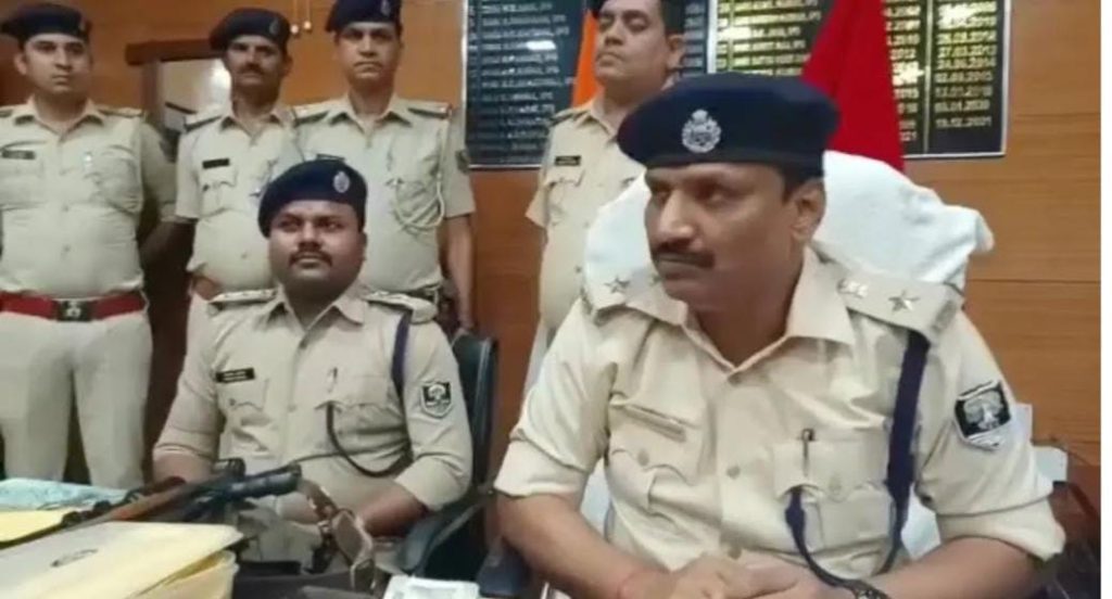 हवाला कारोबार में सिवान से बरामद डेबिट और क्रेडिट कार्ड की जांच शुरू