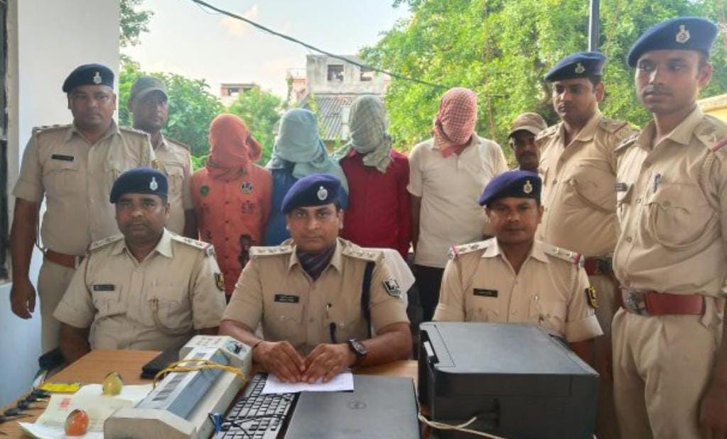 अंतरजिला बाइक चो’र गिरोह का पर्दाफाश, 10 चो’री की बाइक के साथ 04 गि’रफ्तार