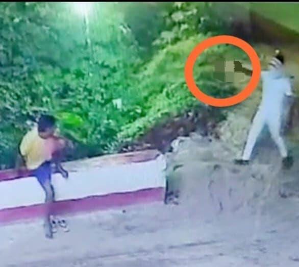 रं’गदारी के लिए धर्मकांटा मालिक पर फा’यरिंग ; सीसीटीवी में कैद हुई घटना