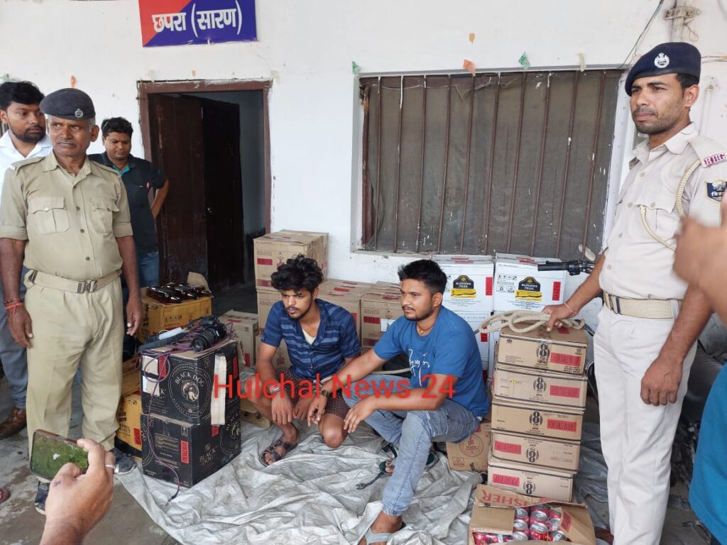 दो यूट्यूबर निकले स्म’गलर ; प्रेस लिखी लग्जरी कार एवं बोलेरो से करते थे शराब की तस्करी ; डीसीएलआर से वीडियो बनाने वाले हाथों में पुलिस ने लगा दी हथकड़ी