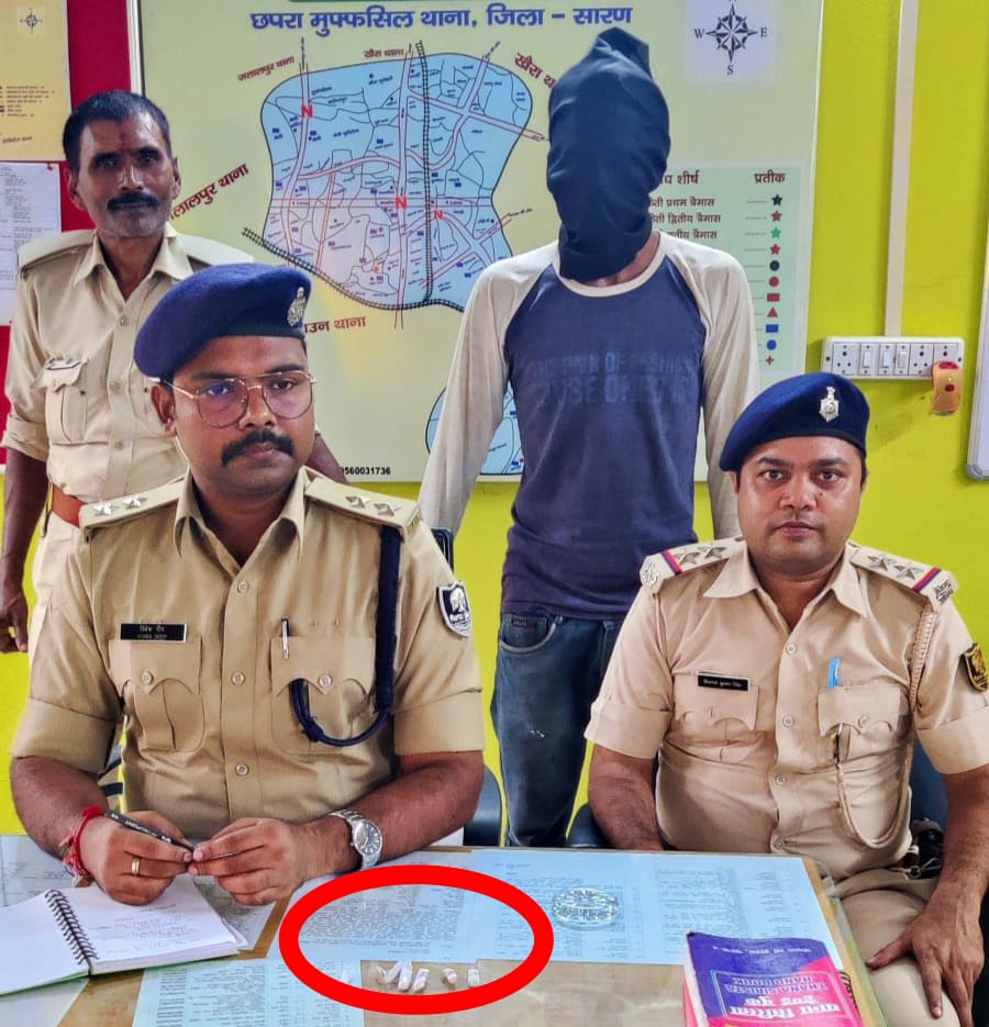 शहर में मा’दक पदार्थ की पुड़िया के साथ एक कारोबारी गि’रफ्तार ; चार दिन पहले स्मैक के साथ चार कारोबारियों की हुई थी गि’रफ्तारी