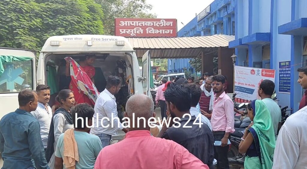 प्यार के चक्कर में चाकू’बा’जी ; मां-बेटी समेत चार ज’ख्मी, दो रेफर