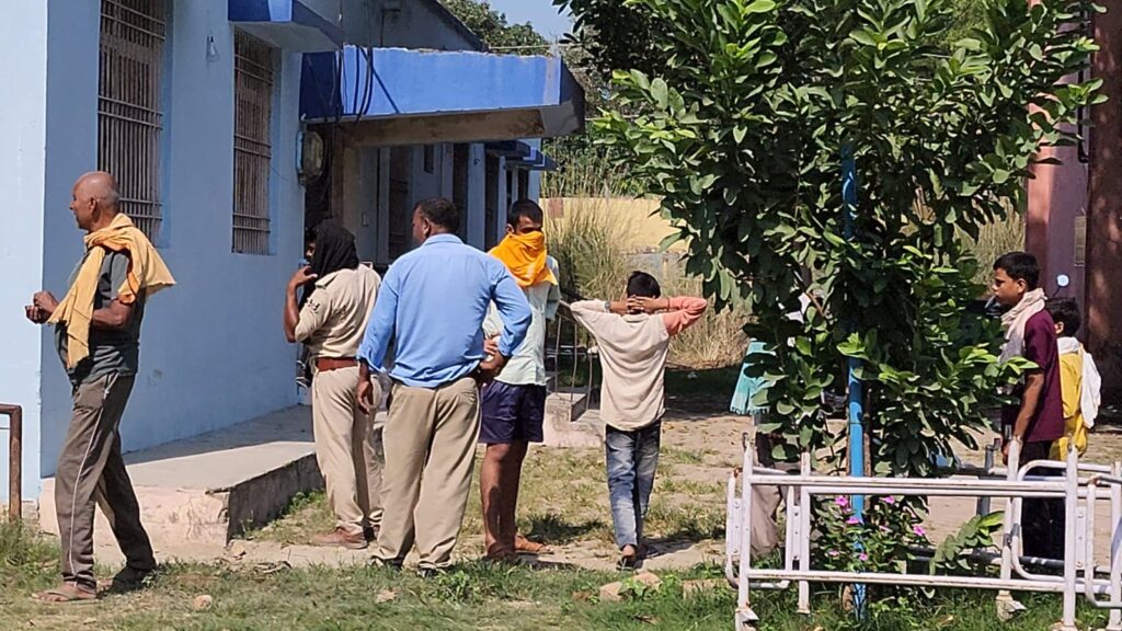 कैं’सर पीड़ित अधेड़ ने किया खुद’कु’शी ; लंबी बी’मारी से आ चुका था तं’ग