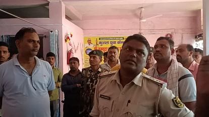 फाइनेंस कार्यालय में पहले पानी मांगकर पिया फिर ह’थियार दिखाकर लू’टे ₹5 लाख