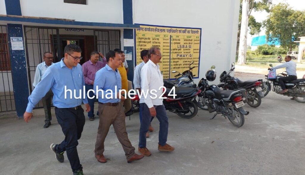 निगरानी अन्वेषण ब्यूरो की टीम ने आय से अधिक संपत्ति मामले में तरैया बीडीओ के कार्यालय पर की छापामारी