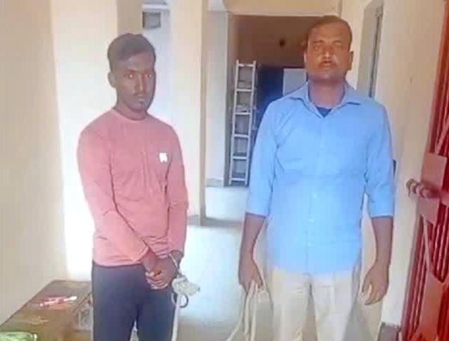अपर थानाध्यक्ष से मांगी रं’गदारी, कहा – थाना में रहना है तो रं’गदारी देना पड़ेगा नहीं तो ठो’क देंगे