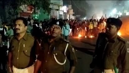 पैसे के लेनदेन में लोन गारंटर ने महिला की ग’ला रेत’कर की ह’त्या ; सड़क जाम