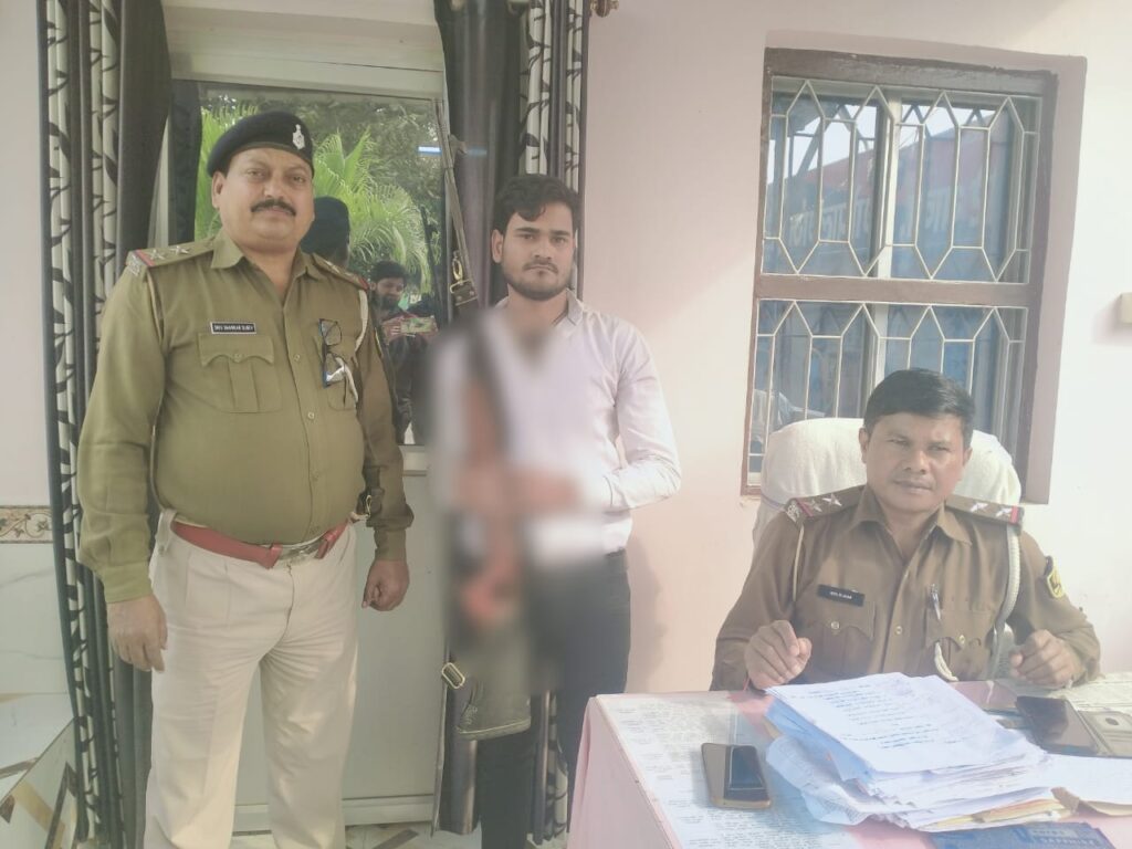 एयर ग’न लेकर सोशल मीडिया पर द’हशत फैलाने वाला युवक गि’रफ्तार