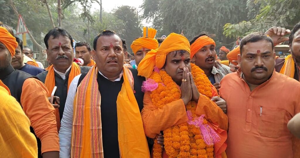 मेयर प्रत्याशी लक्ष्मी नारायण गुप्ता के नामांकन में उमड़ा जनसैलाब