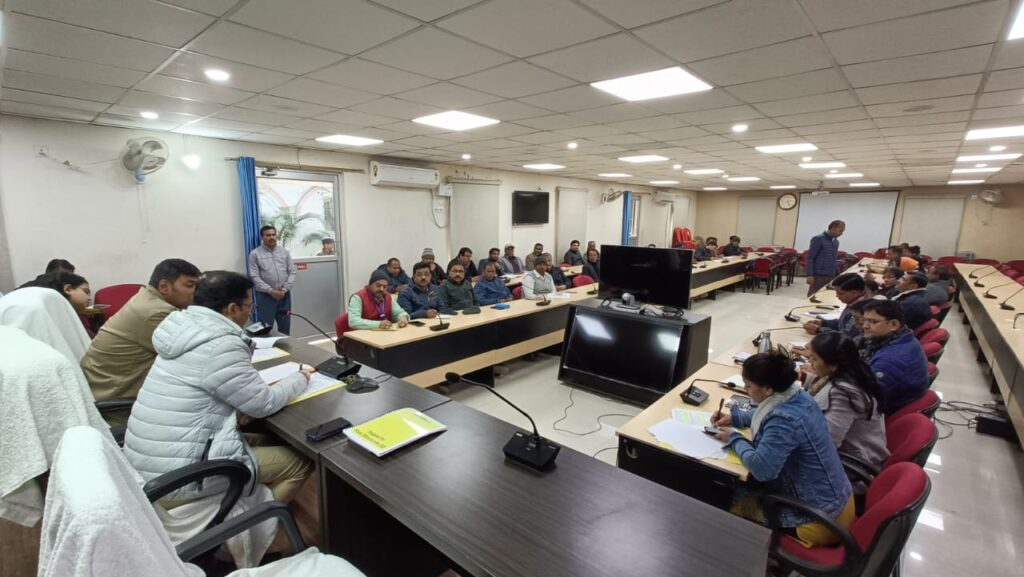 गणतंत्र दिवस-2024 के सफल आयोजन को ले परामर्शदात्री समिति की बैठक में डीएम ने तैयारियों पर चर्चा कर डाला प्रकाश