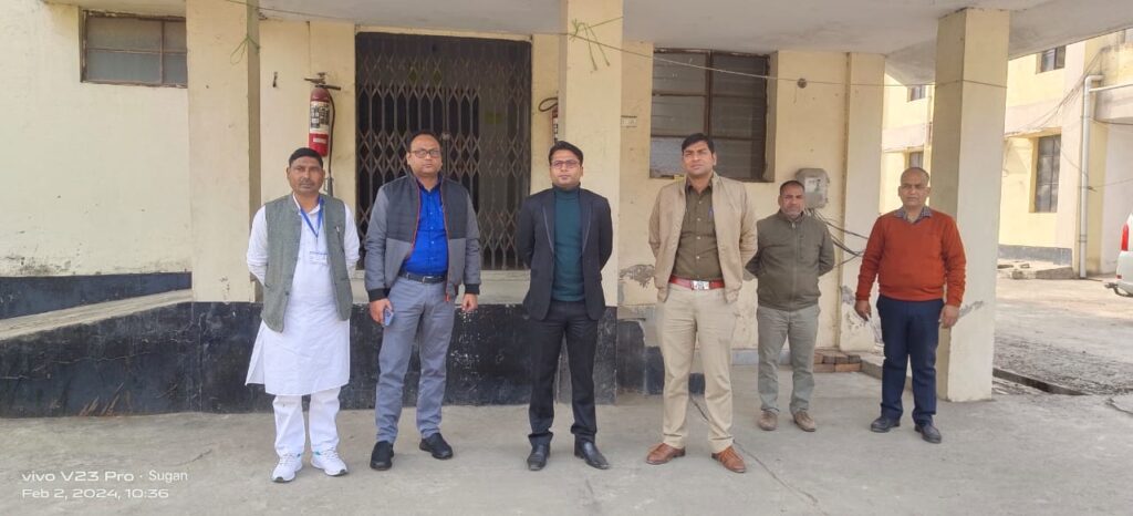 लोकसभा चुनाव : डीएम और एसपी ने इवीएम वेयरहाउस का निरीक्षण कर सुरक्षा मानकों के अनुपालन का दिया निर्देश