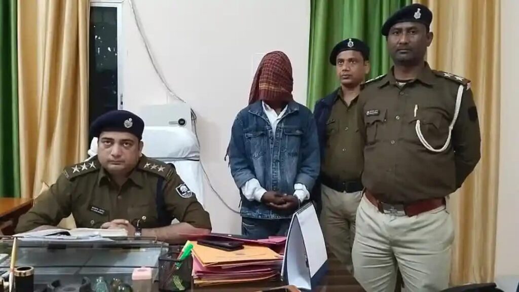 टॉप 20 में शामिल ₹50 हजार का इनामी कु’ख्यात अ’पराधी गिरफ्तार ; कई मामलों में थी तलाश