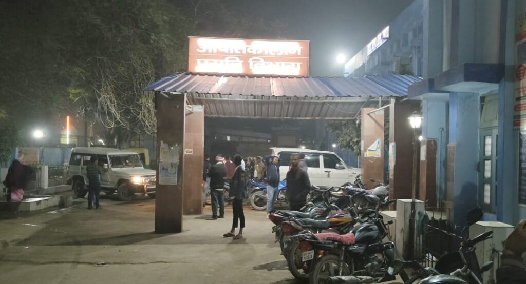 अलग-अलग सड़क हा’दसों में एक दारोगा समेत दो व्यक्ति की मौ’त