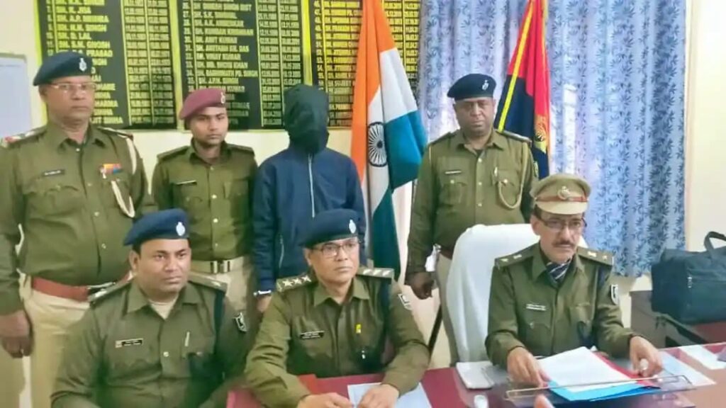 टीटीई ने मांगा टिकट तो घों’प दिया चा’कू ; आरोपी गिरफ्तार