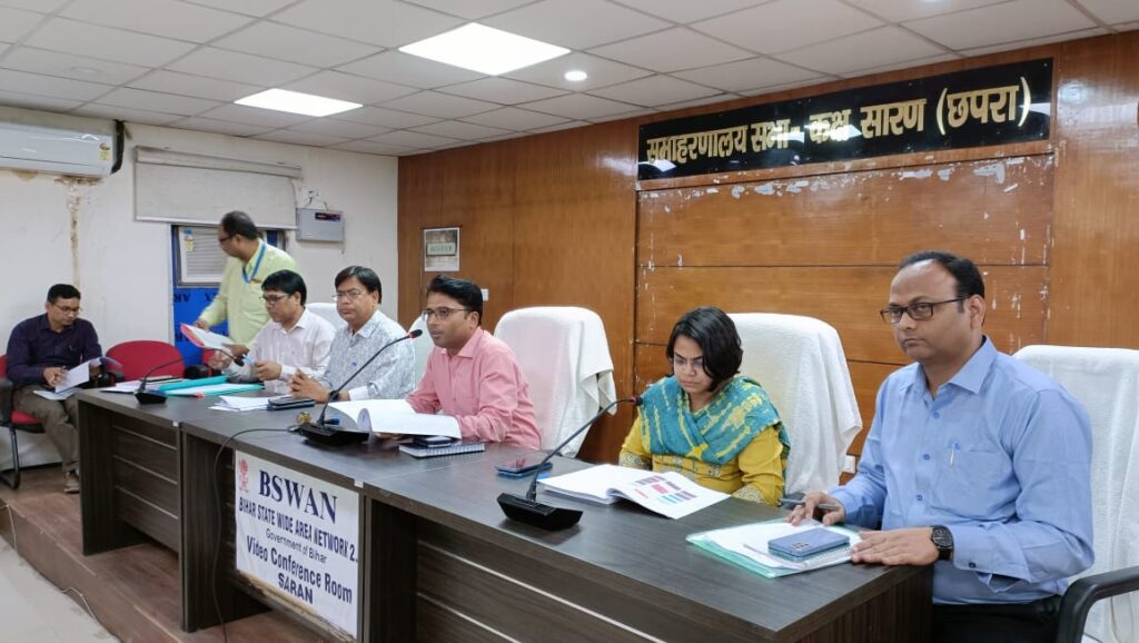 लोकसभा चुनाव में एक अभ्यर्थी अधिकतम 95 लाख रुपये तक कर सकते हैं चुनाव प्रचार पर खर्च ; चुनाव प्रचार में प्रयुक्त होने वाली विभिन्न सामग्रियों के दर निर्धारण को लेकर जिला निर्वाचन पदाधिकारी ने राजनीतिक दलों के प्रतिनिधियों के साथ की बैठक