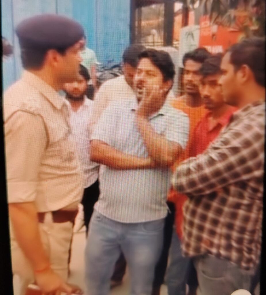 अपराधियों ने बुआ के घर गये युवक के सिर में ठो’क दिया गो’ली ; ह’त्या की सूचना के बाद परिवार में मा’तम