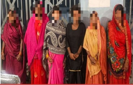 पुलिस पर हमला करने के मामले में 06 महिलाओं को पुलिस ने किया गिरफ्तार