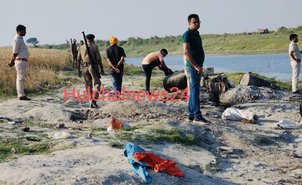 उत्पाद विभाग की टीम ने की बड़ी कार्रवाई ; दो दर्जन श’राब भट्ठी ध्वस्त कर बर्बाद किया गया 80 हजार लीटर अर्द्धनिर्मित श’राब