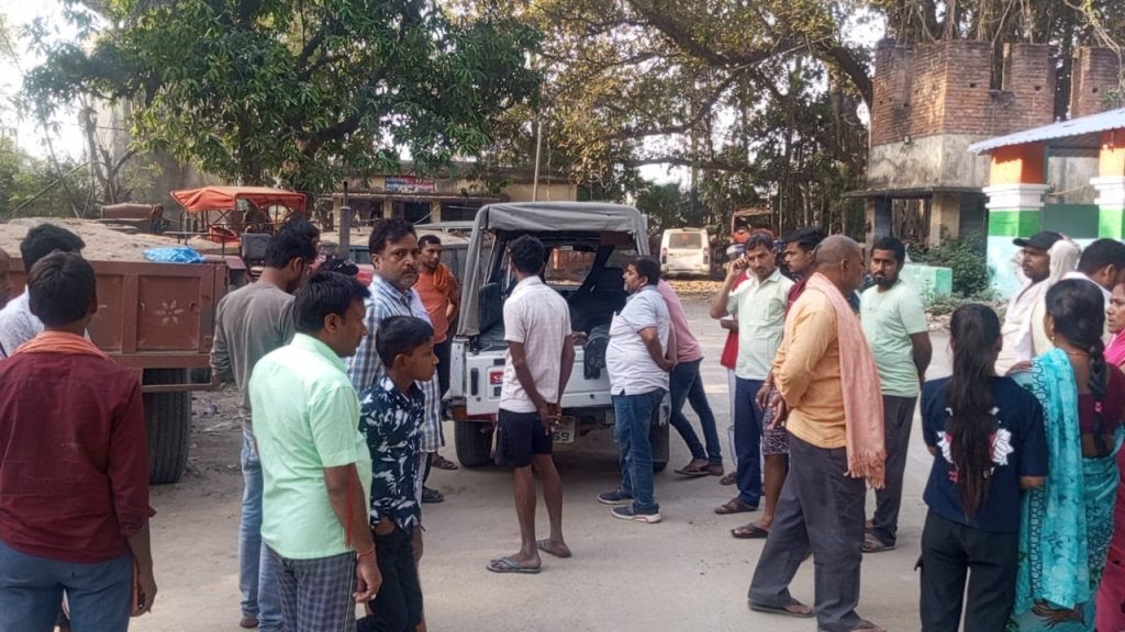 डॉक्टर के सी’ने में अपराधियों ने मा’री गो’ली ; तीन गिरफ्तार