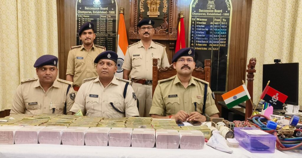 बिहार के ब’दमाशों ने नेपाल की बैंक में डाला डा’का ; लू’ट लिए एक करोड़ 32 लाख रुपए