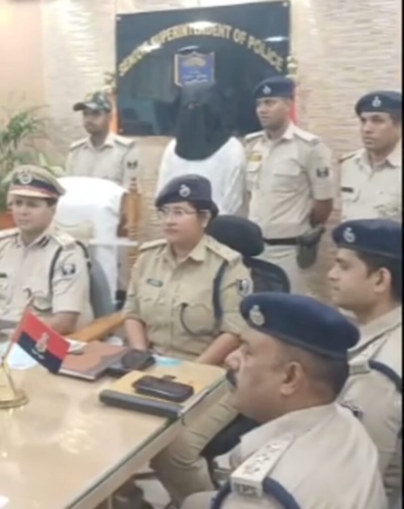 ह’त्या, लू’ट व फि’रौती के केस में फरार चल रहा ₹2 लाख का इनामी अपराधी हजारीबाग से गिरफ्तार