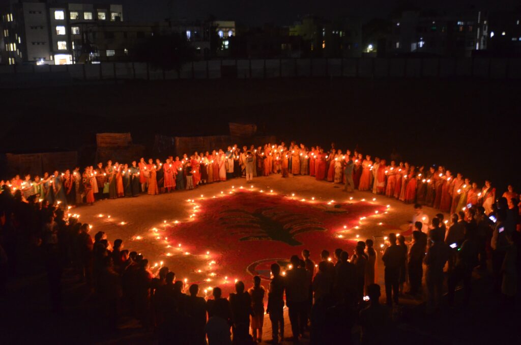 मतदाता जागरूकता को ले जिला प्रशासन ने दीपोत्सव कार्यक्रम का किया आयोजन