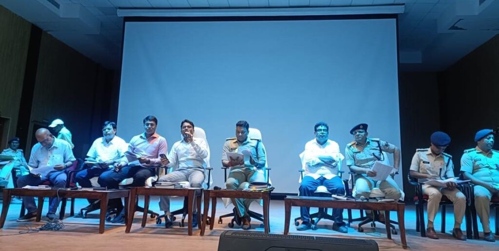 मतगणना केंद्र के बाहर त्रिस्तरीय सुरक्षा की व्यवस्था के बीच किए गए सुरक्षा के पुख्ता इंतजाम