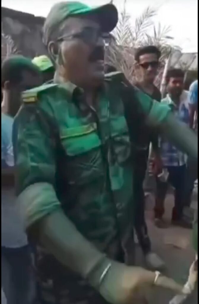 जुलूस मे नाचने वाले थाना प्रभारी को ब’र्खास्त कराने के लिए भाजपा पहुंची चुनाव आयोग ; पुनः चुनाव कराने की उठी मांग