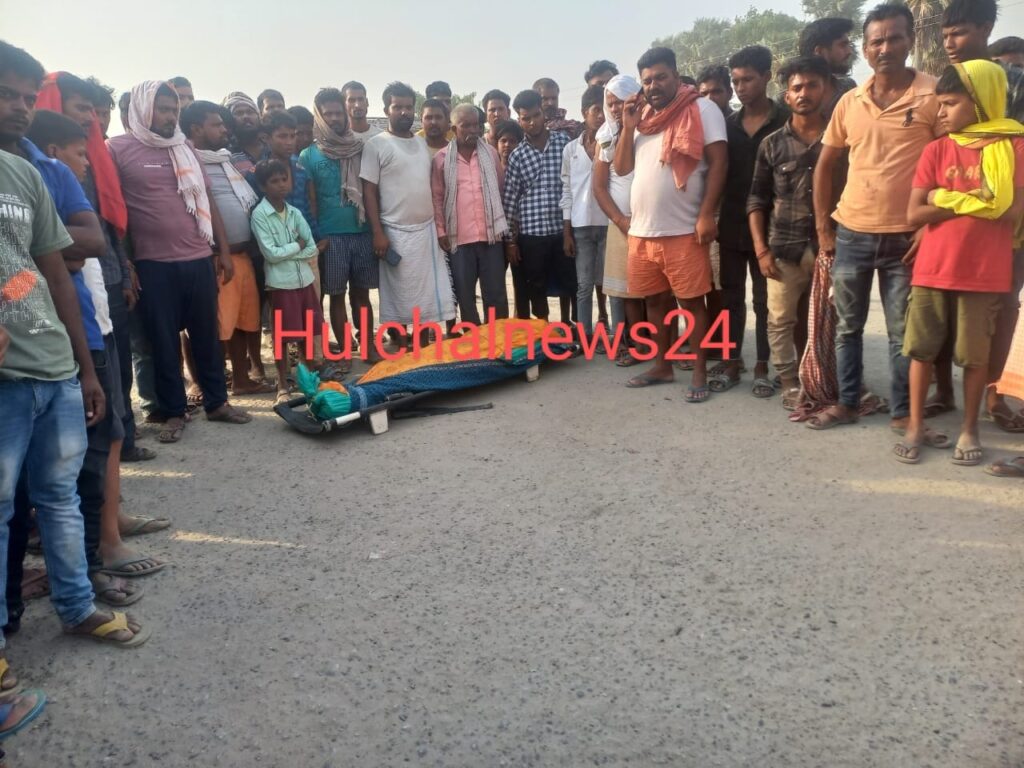 खनन विभाग की पि’टाई से कोइलवर बालू लेने पहुंचे छपरा के ट्रक चालक की मौ’त के बाद सड़क जाम