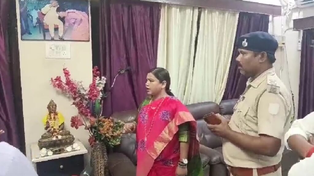 बीमा भारती के पटना आवास में घुसी पूर्णिया पुलिस कहा – बेटे को थाना भेज दिजिएगा