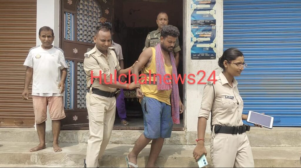 रात में चोरी के बाद सुबह में बाजार की कर रहा था रेकी ; सूचना के बाद नहीं पहुंची पुलिस तो लोगों ने पकड़ कर 112 डायल को सौंपा