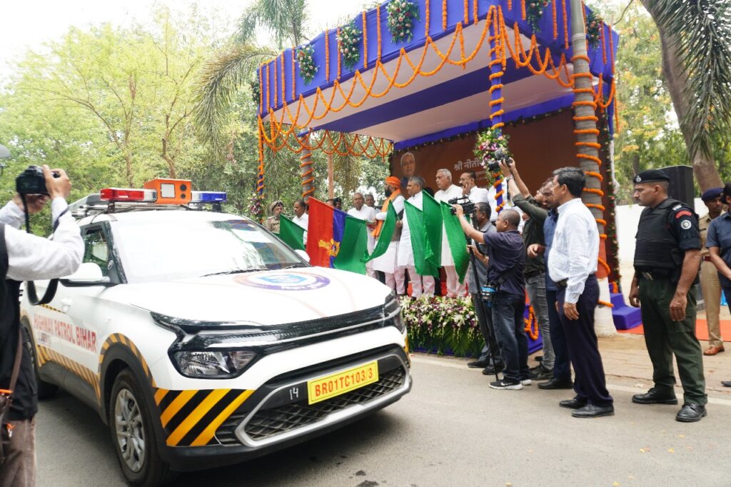 बिहार पुलिस को सीएम नीतीश ने दी नई ताकत ; 117 वाहनों को किया रवाना