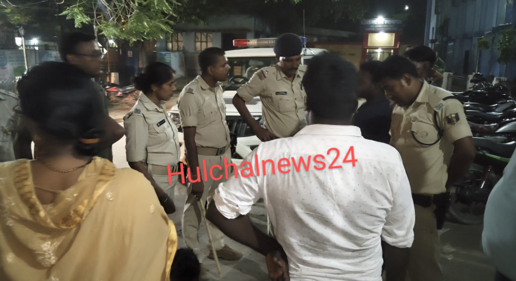 बच्चे की मौत के बाद परिजनों ने सदर अस्पताल में किया हंगामा ; पहुंची पुलिस फिर क्या हुआ?