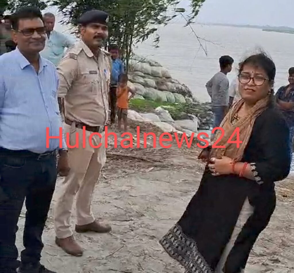 नेपाल में भारी बारिश और गंडक बराज से पानी छोड़े जाने से सारण तटबंध पर खतरा ; गोपालगंज में रेड अलर्ट, कराया जा रहा माइकिंग