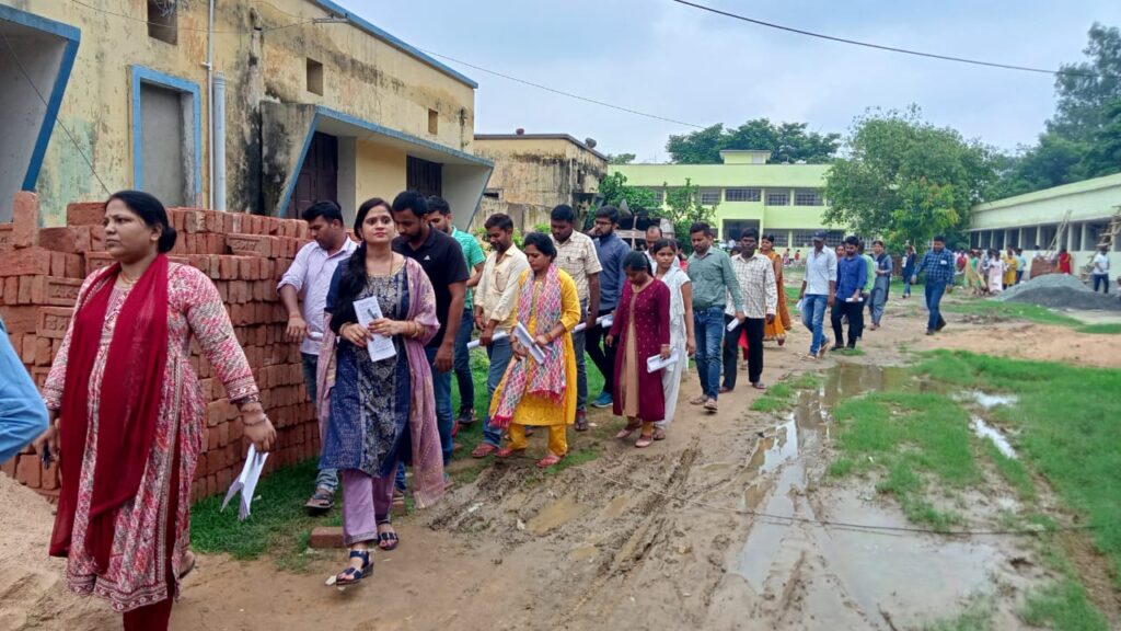 केंद्रीय अध्यापक पात्रता परीक्षा (सीटेट) परीक्षा में पांच मुन्ना भाई धराये ; कई केदो पर दिखी कुव्यवस्था भी