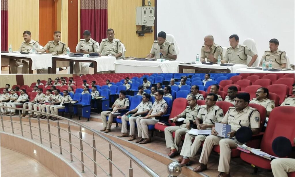 क्राइम मीटिंग के दौरान सारण एसपी ने सभी थाना अध्यक्षों एवं पुलिस पदाधिकारियों को दिया टास्क