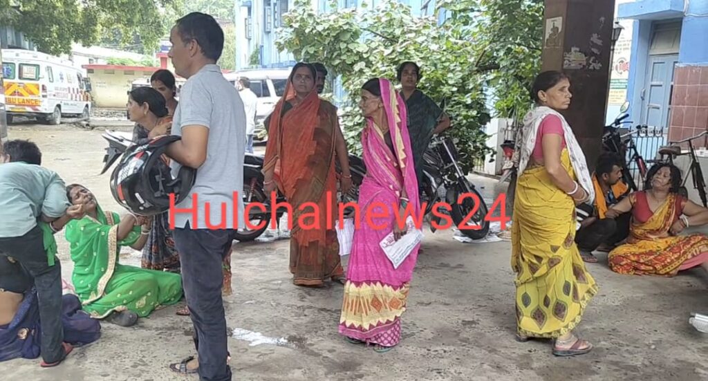 प्रसव के दौरान महिला की स्थिति बिगड़ने पर किया रेफर ; रास्ते में हुई मौत के बाद परिजनों में आक्रोश