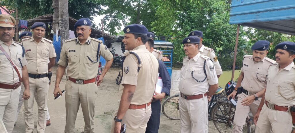 पुलिस उप-महानिरीक्षक ने मुफस्सिल थाना का किया वार्षिक निरीक्षण ; दिया आवश्यक दिशा-निर्देश