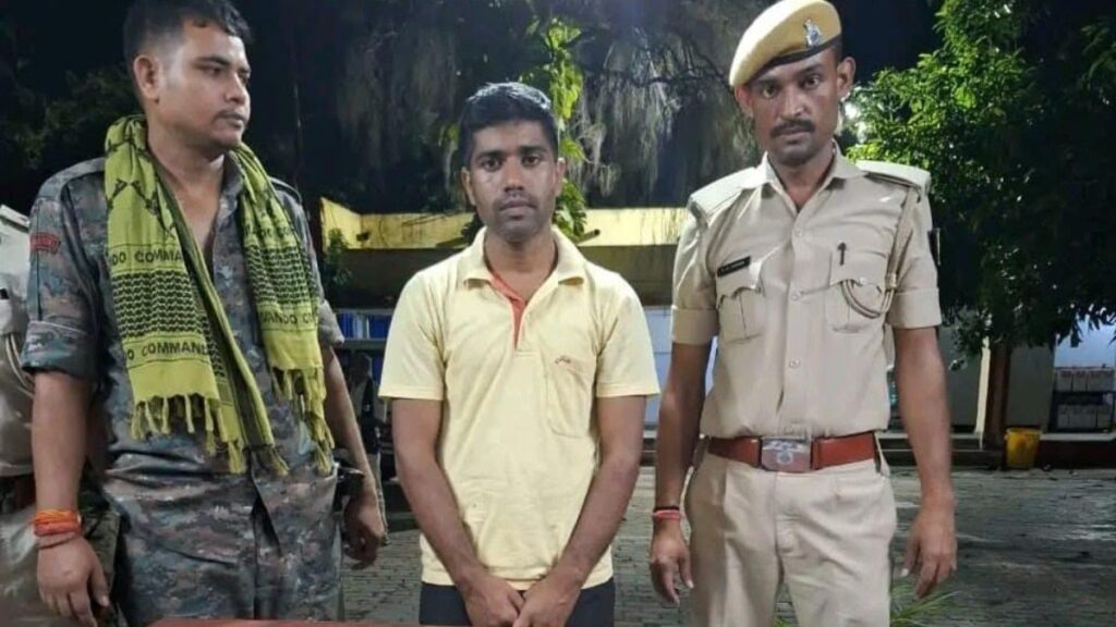 फिर कहीं दहलाने की थी साजिश ; पुलिस ने विस्फोटक सामग्री के साथ सेना के कथित जवान को किया गिरफ्तार