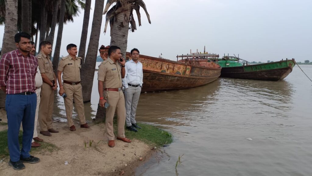 बालू के अवैध परिवहन के खिलाफ अभियान में 7 वाहन जब्त, 4 प्राथमिकी दर्ज, 2 लोग गिरफ्तार, 11 लाख रूपये का अर्थदंड अधिरोपित