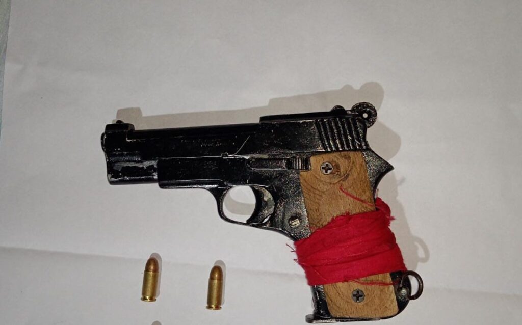 मवेशी चोर को अवैध हथियार व कारतूस के साथ रंगेहाथ किया गया गिरफ्तार