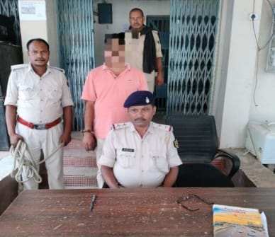 13.5 ग्राम नशीला पदार्थ चरस के साथ एक कारोबारी को पुलिस ने किया गिरफ्तार