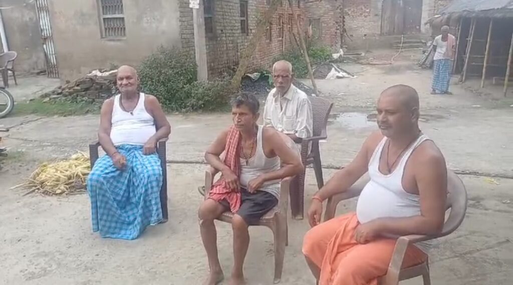 दिल्ली में चार बेटियों के साथ पिता ने जहर खाकर दी जान ; गांव में मातम