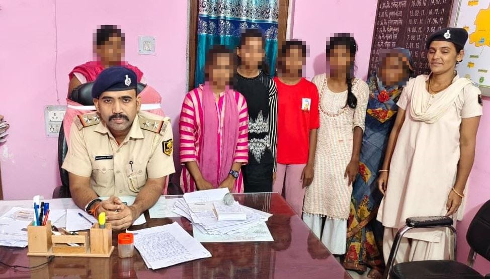 गोपालगंज से गायब चार लड़कियों को चार घंटे में पुलिस ने गोरखपुर से किया सकुशल बरामद